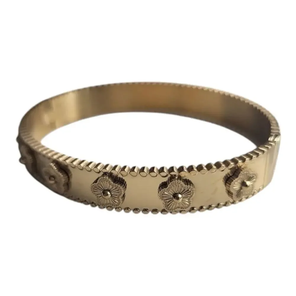 18K Gold Plated Four Leaf Bangle Bracelet